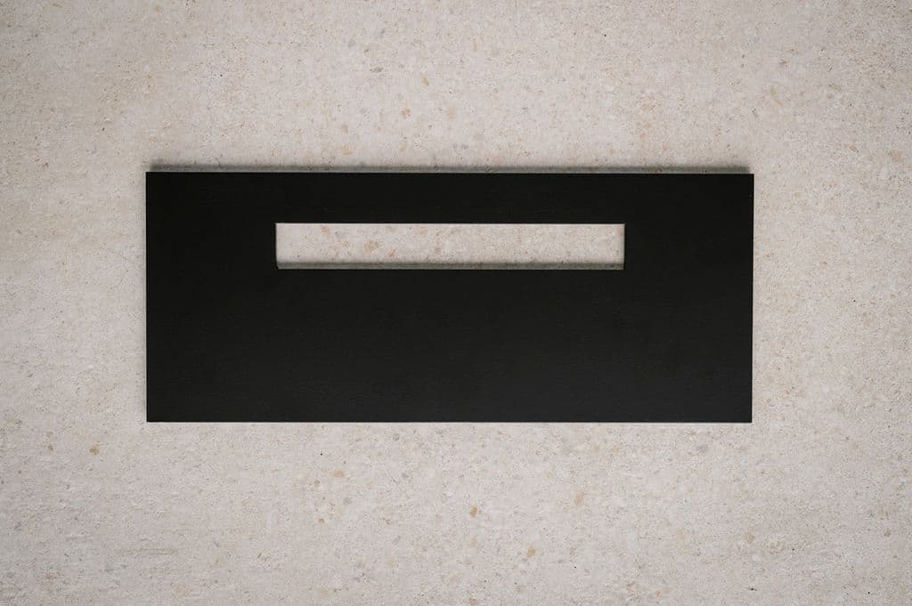letterbox plate