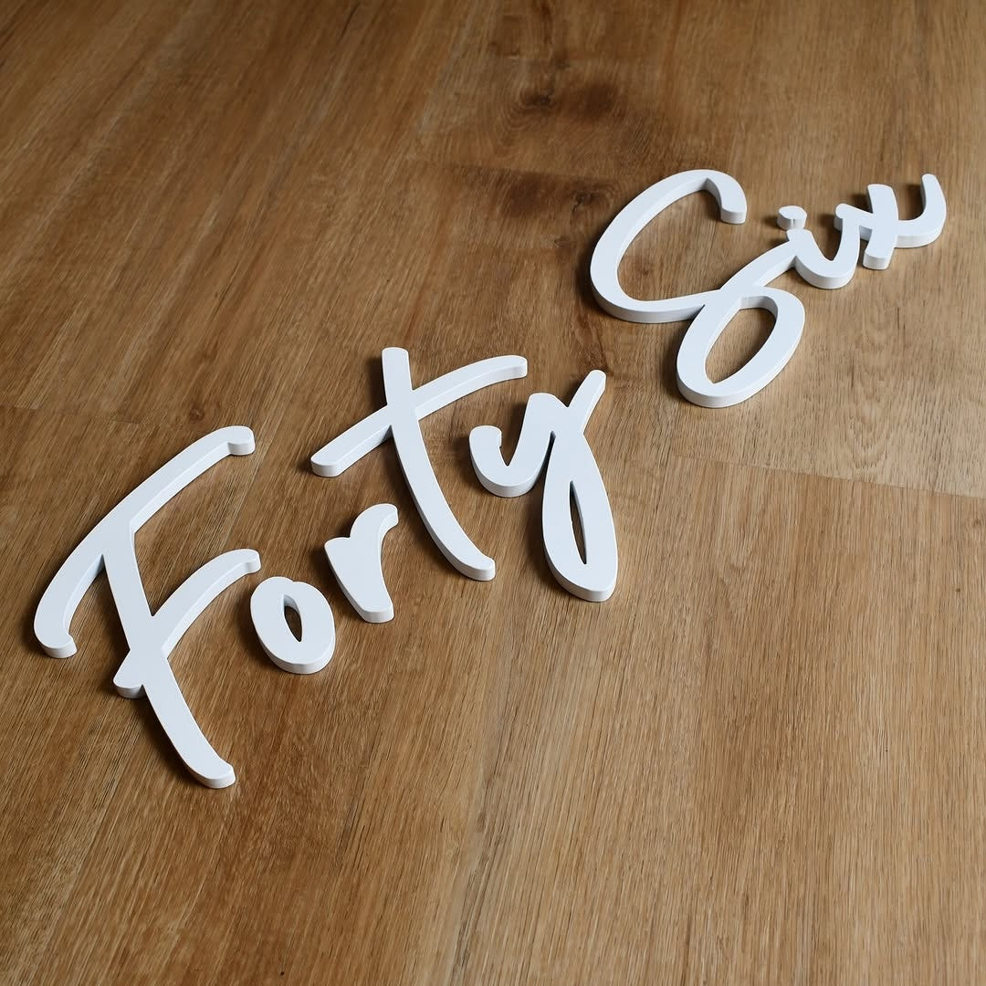 script house numbers in matt white